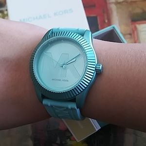 Michael kors women's turquoise silicone watch